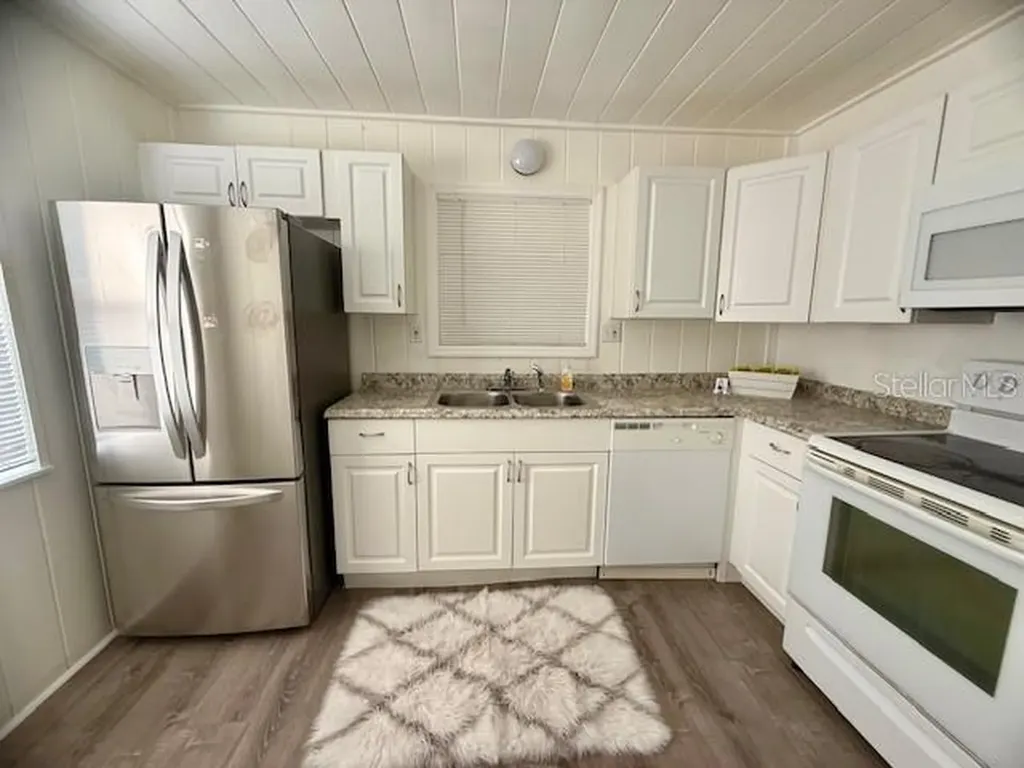 31538 Anderson Drive Tavares FL 32778