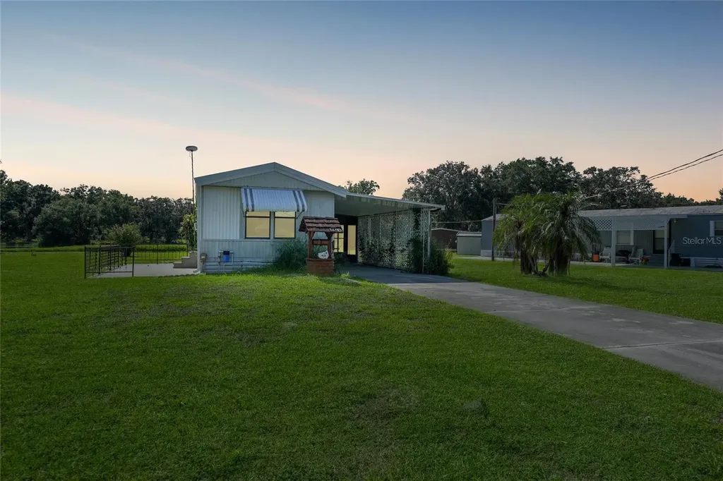 1298 SE Lake Road Arcadia FL 34266