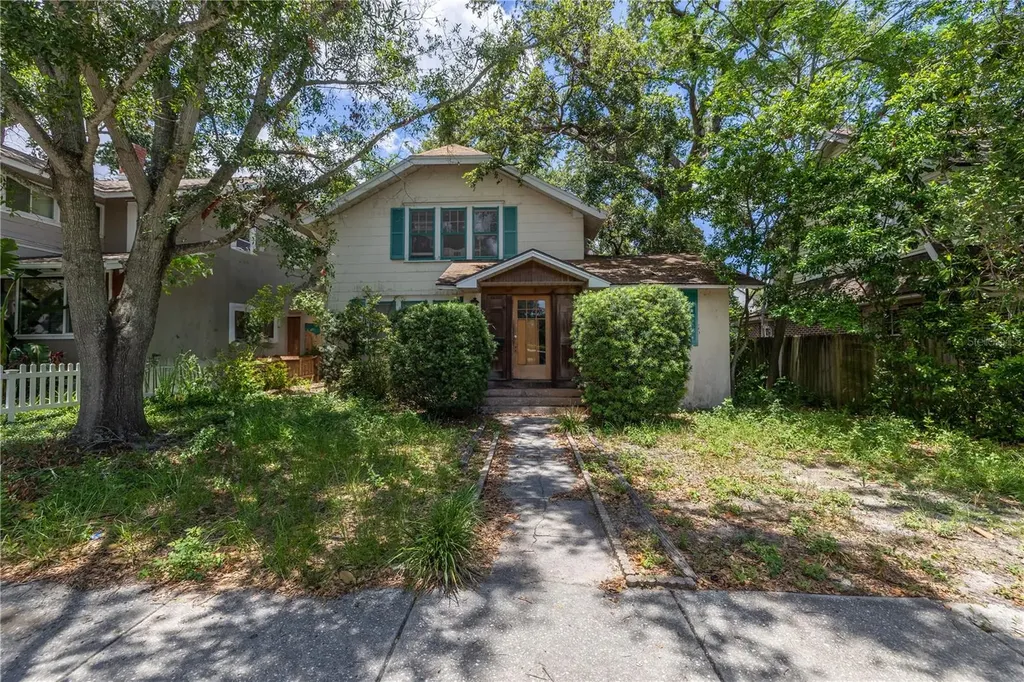 859 18th Avenue N St Petersburg FL 33704