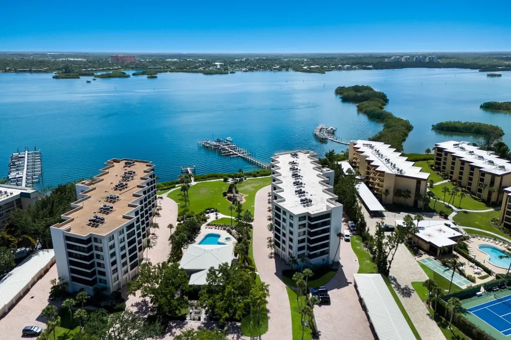 8735 Midnight Pass Road Sarasota FL 34242