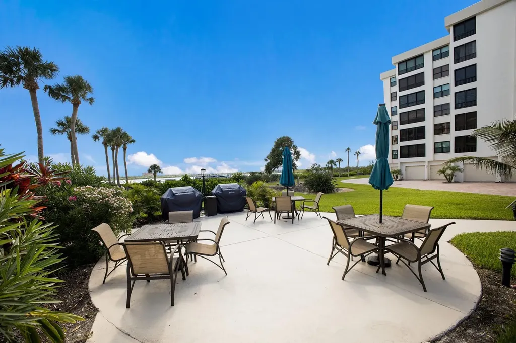 8735 Midnight Pass Road Sarasota FL 34242