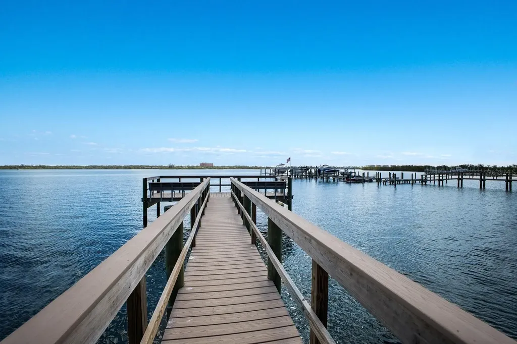 8735 Midnight Pass Road Sarasota FL 34242