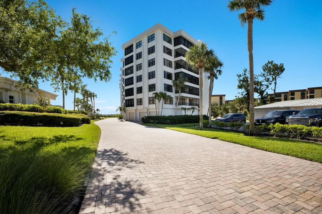 8735 Midnight Pass Road Sarasota FL 34242