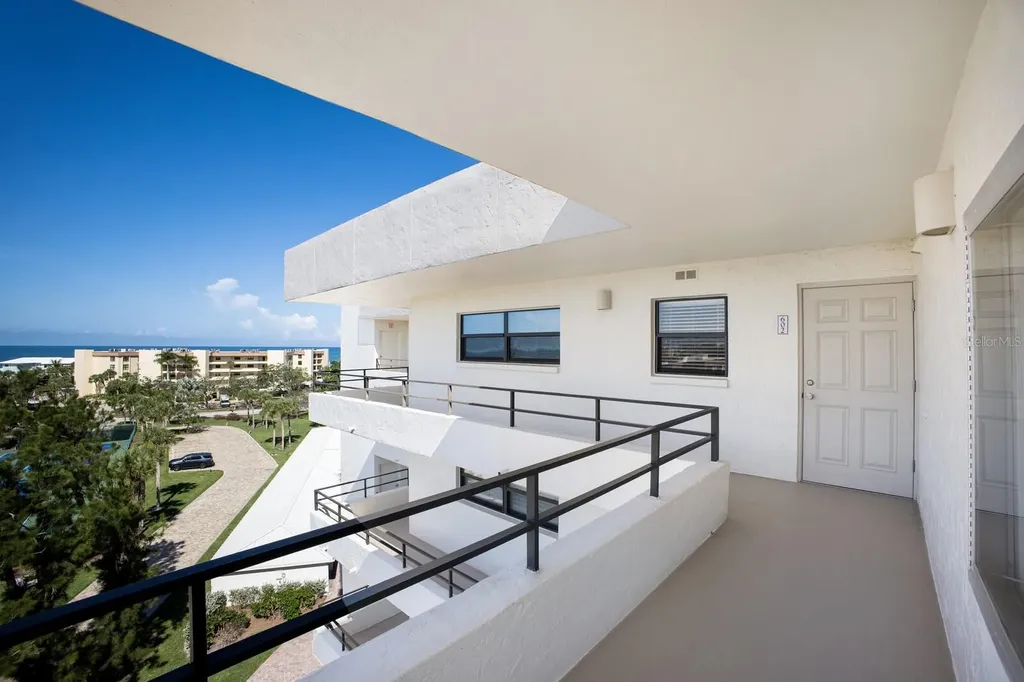 8735 Midnight Pass Road Sarasota FL 34242