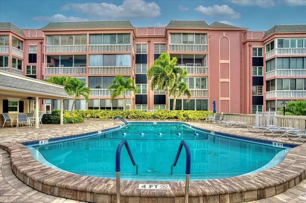 139 Bluff View Drive Belleair Bluffs FL 33770