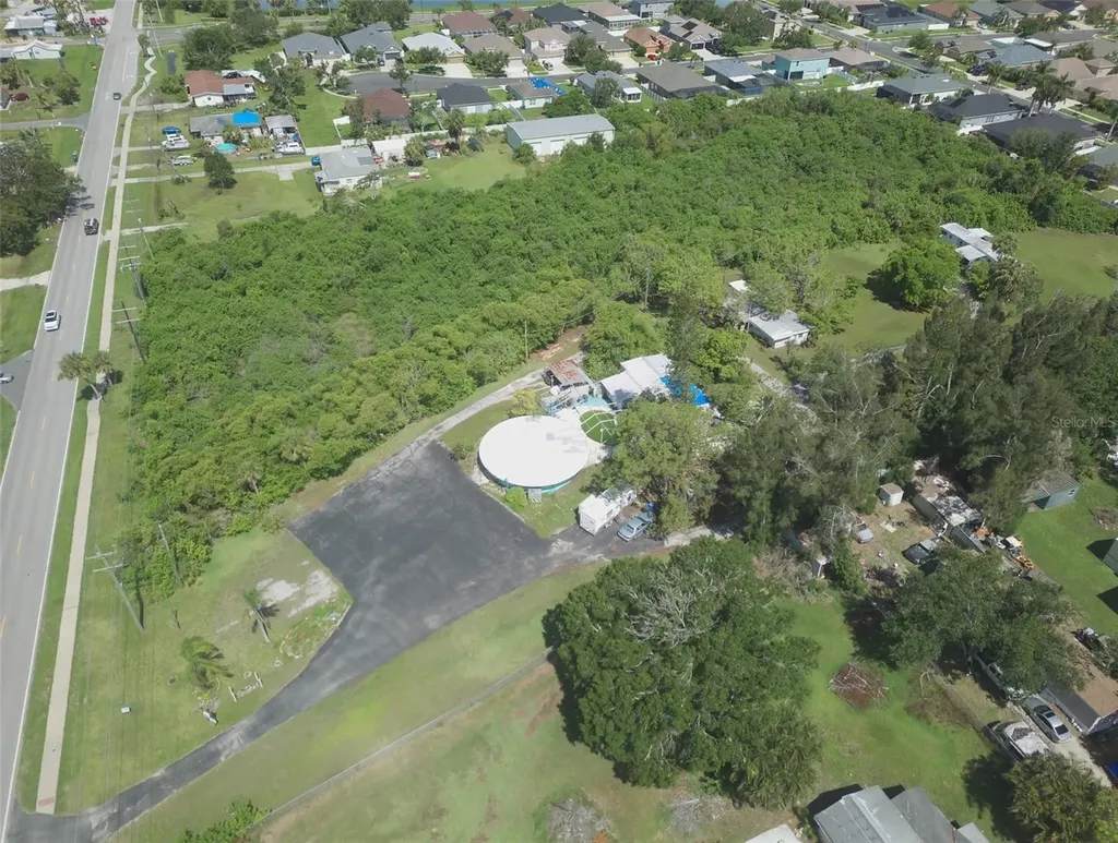 1603, 1605,1608,1611 W Shell Point Road Ruskin FL 33570