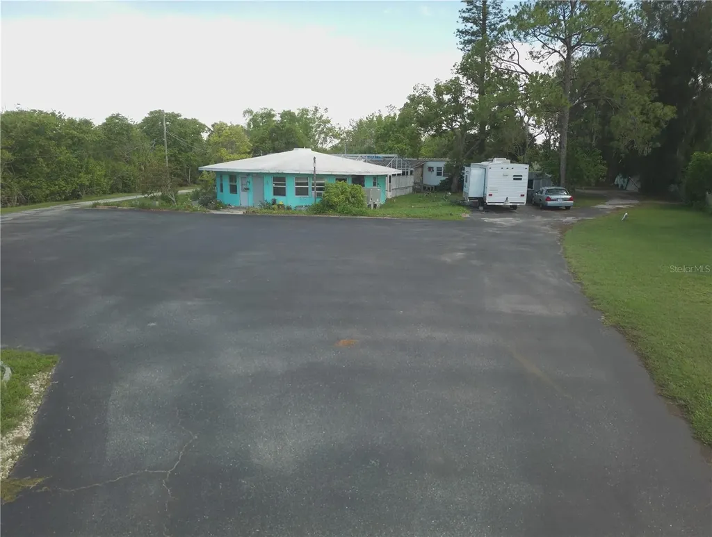 1603, 1605,1608,1611 W Shell Point Road Ruskin FL 33570