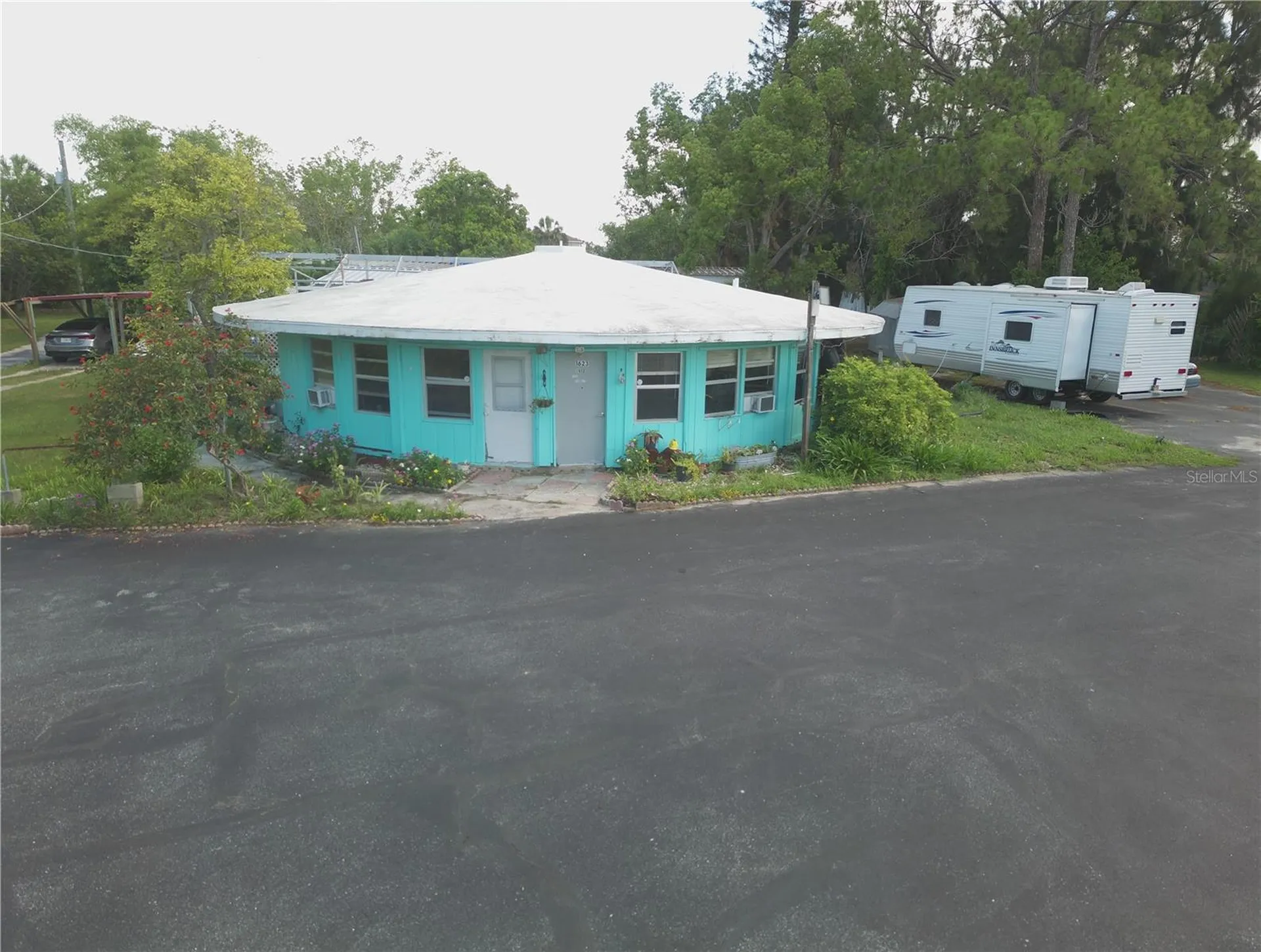1603, 1605,1608,1611 W Shell Point Road Ruskin FL 33570