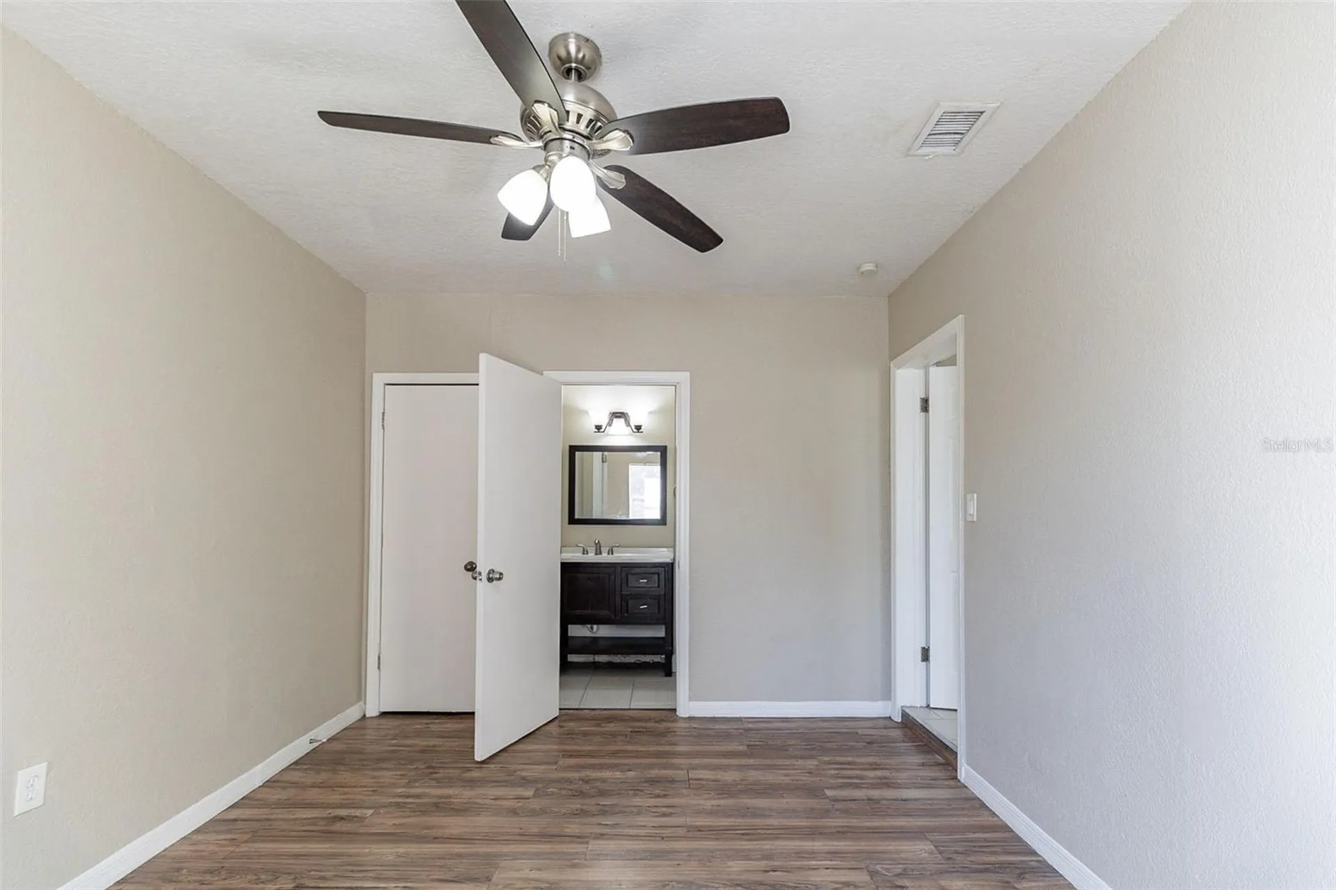 4933 Balboa Drive Orlando FL 32808