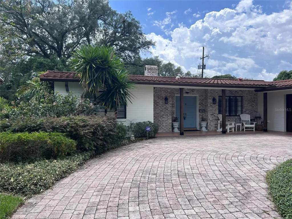 1420 Knollwood Street Orlando FL 32804