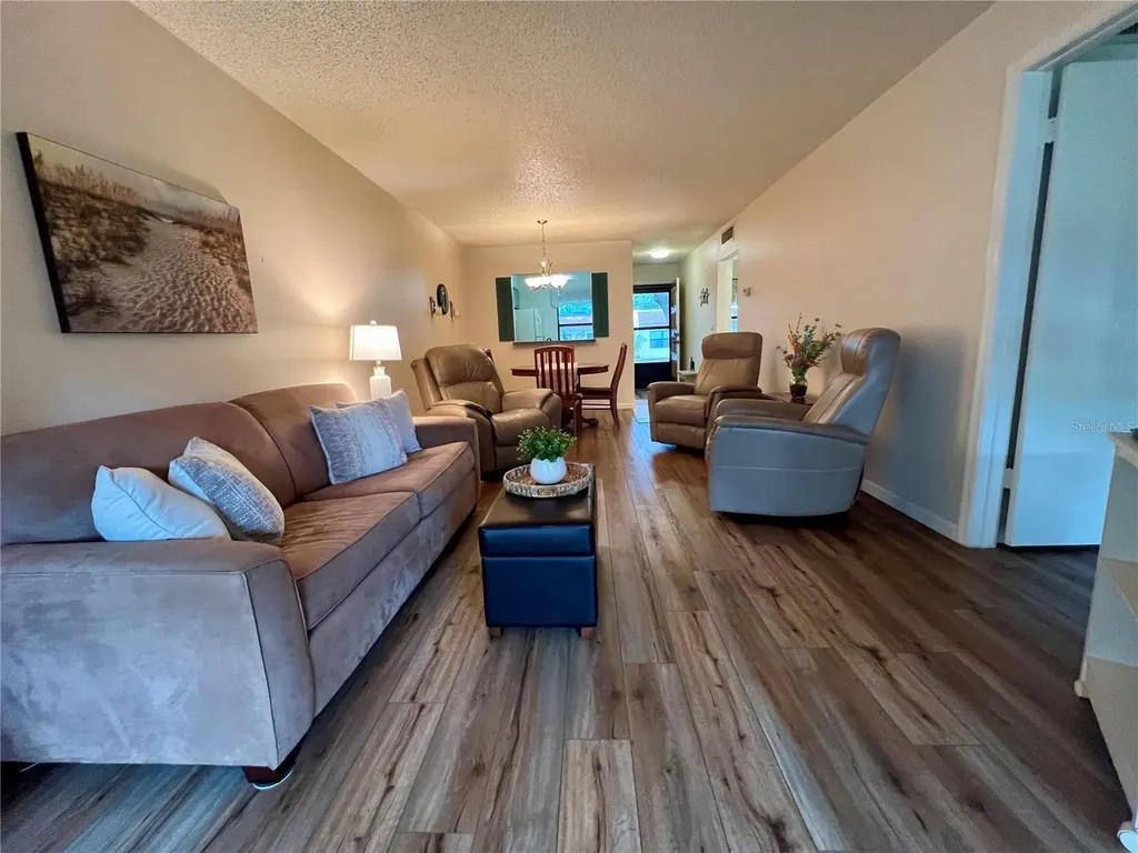 1286 Mission Hills Boulevard Clearwater FL 33759