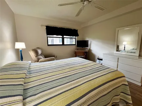 1286 Mission Hills Boulevard Clearwater FL 33759