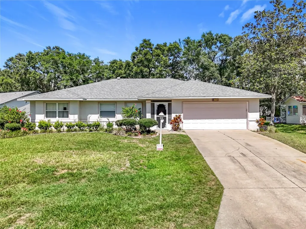 27141 Racquet Circle Leesburg FL 34748