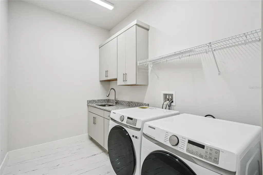 9201 Sanders Tree Loop Wesley Chapel FL 33545