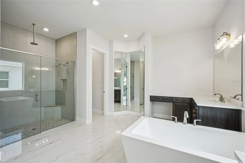9201 Sanders Tree Loop Wesley Chapel FL 33545
