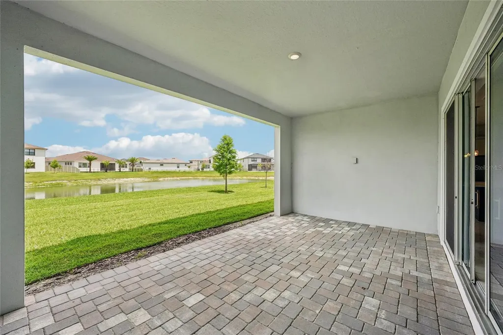 9201 Sanders Tree Loop Wesley Chapel FL 33545