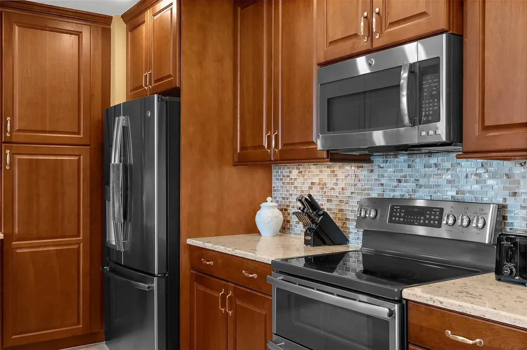395 Aruba Circle Bradenton FL 34209