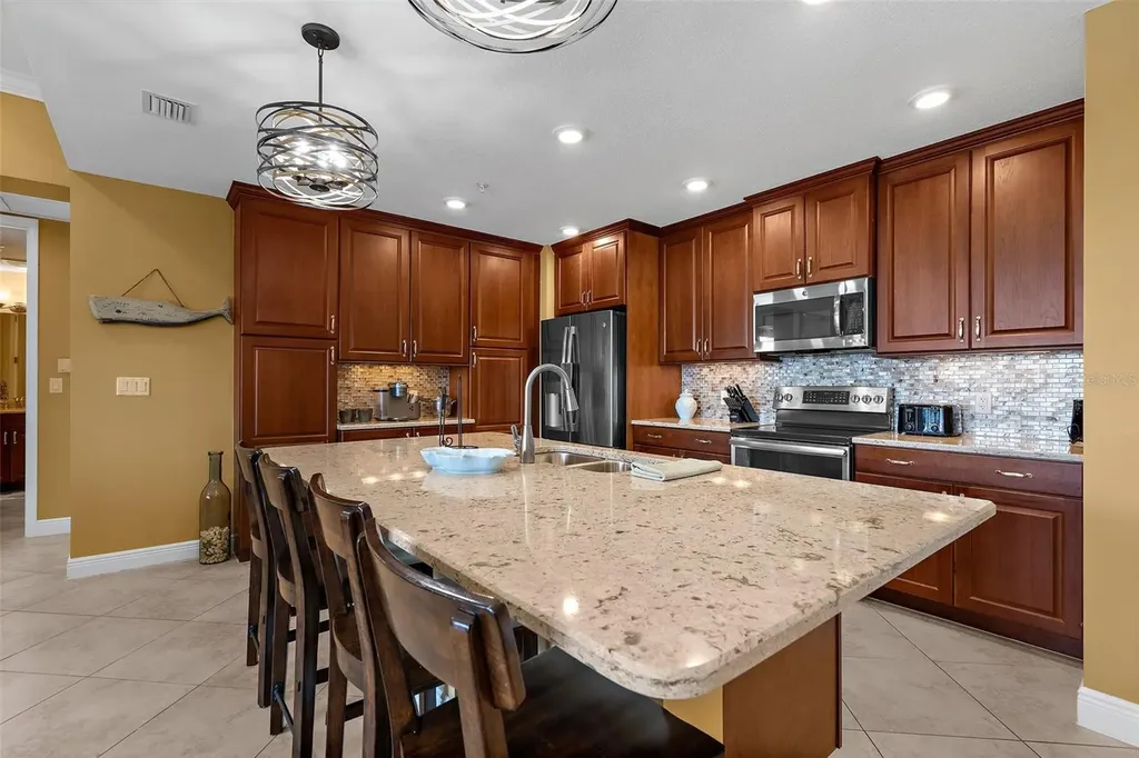395 Aruba Circle Bradenton FL 34209