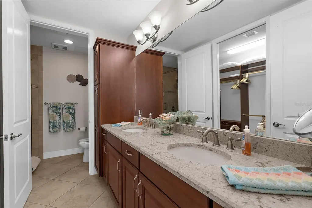 395 Aruba Circle Bradenton FL 34209