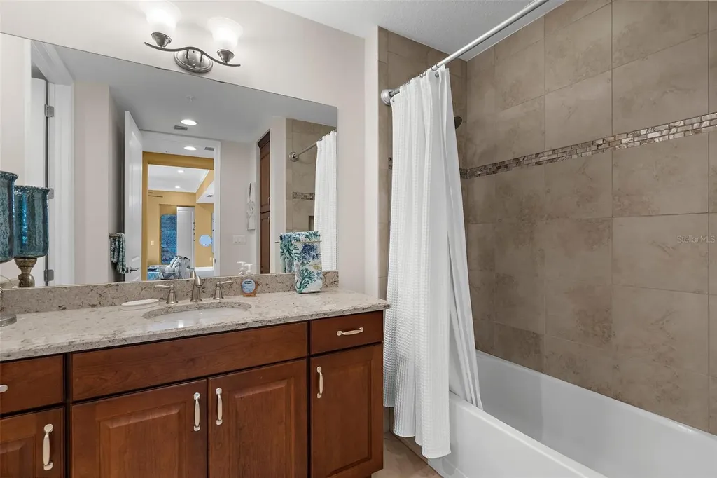 395 Aruba Circle Bradenton FL 34209