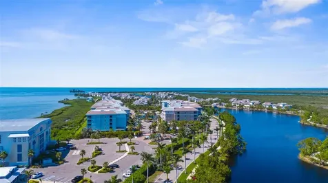 395 Aruba Circle Bradenton FL 34209