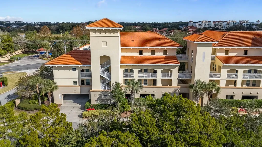 100 Bella Harbor Court Palm Coast FL 32137