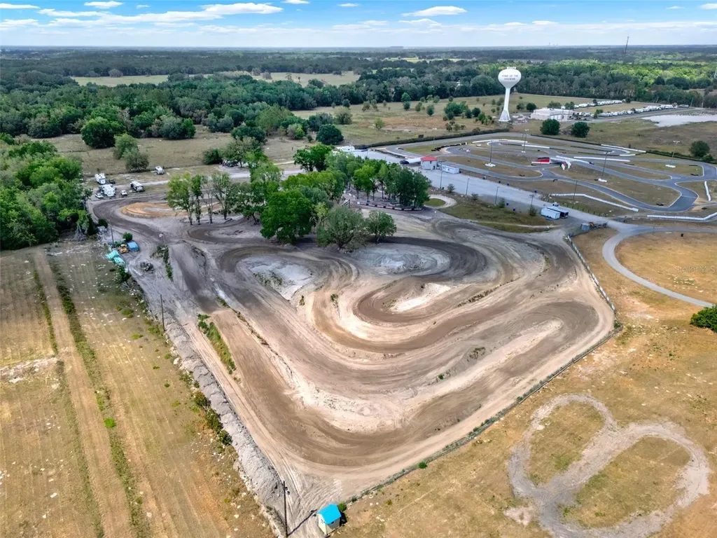 5821 Pit Road Bushnell FL 33513