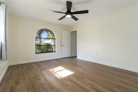 2477 Wood Oak Drive Sarasota FL 34232