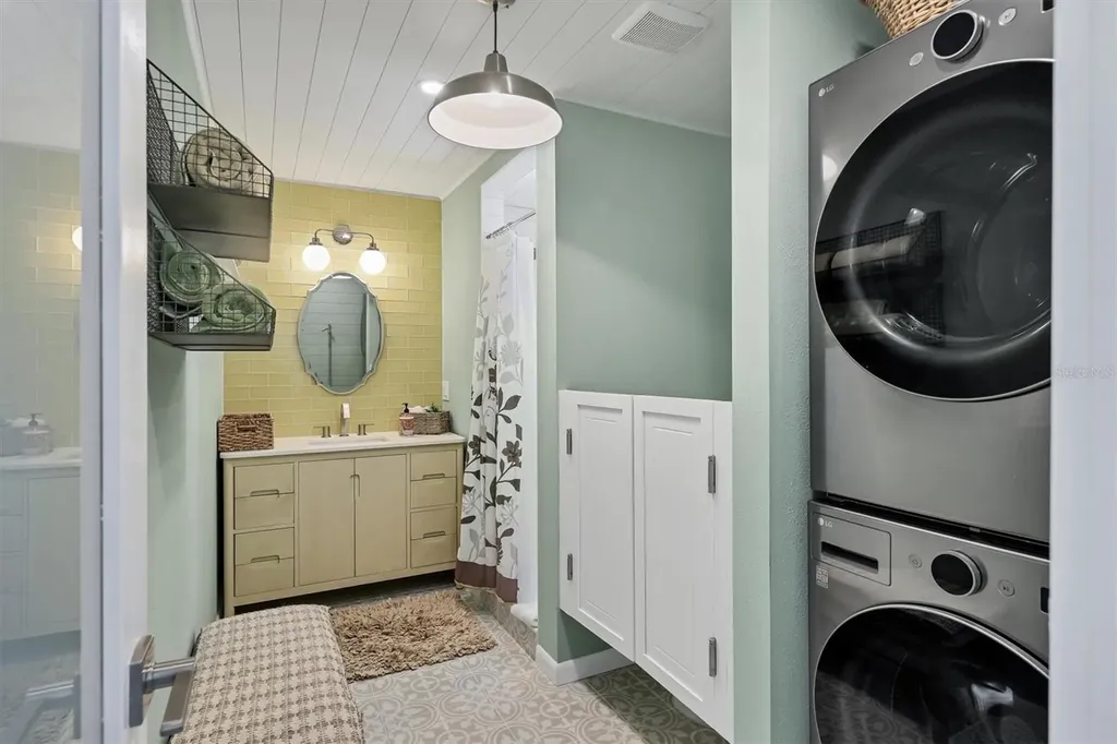 3940 Brookside Drive Sarasota FL 34231