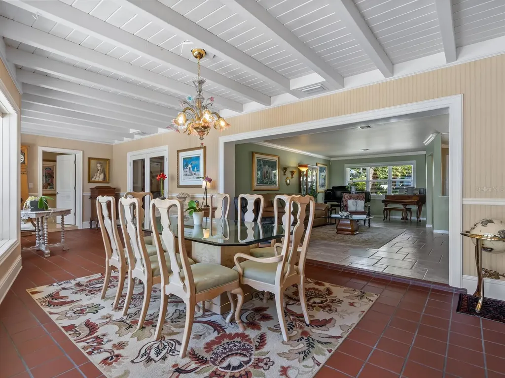 7614 Peninsular Drive Sarasota FL 34231