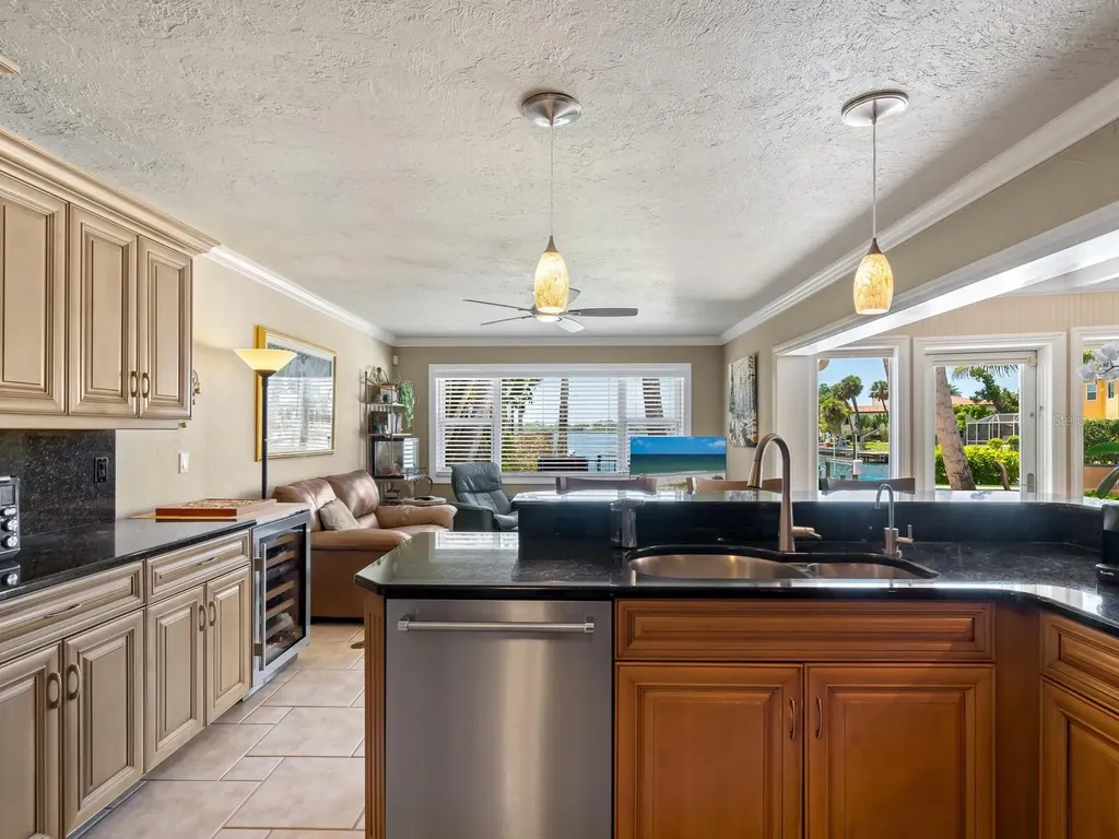 7614 Peninsular Drive Sarasota FL 34231