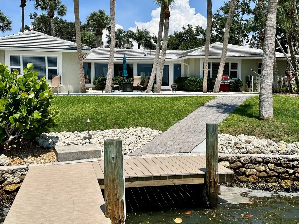 7614 Peninsular Drive Sarasota FL 34231