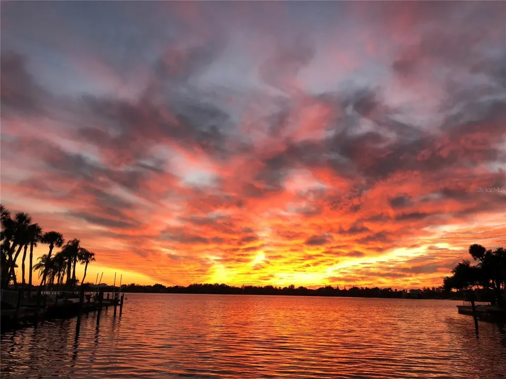 7614 Peninsular Drive Sarasota FL 34231