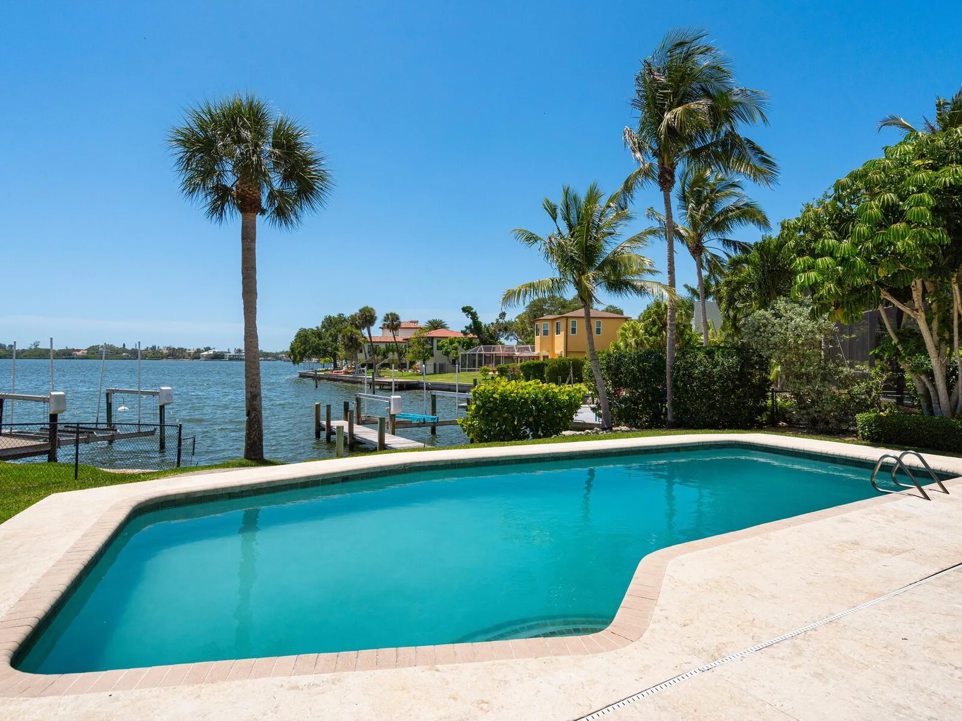 7614 Peninsular Drive Sarasota FL 34231