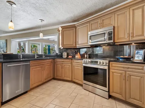 7614 Peninsular Drive Sarasota FL 34231