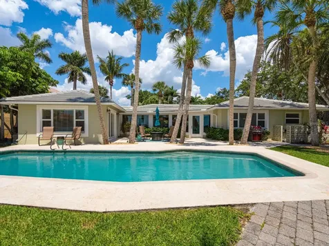 7614 Peninsular Drive Sarasota FL 34231