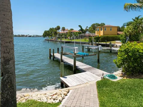 7614 Peninsular Drive Sarasota FL 34231