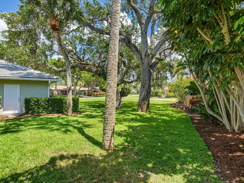 7614 Peninsular Drive Sarasota FL 34231