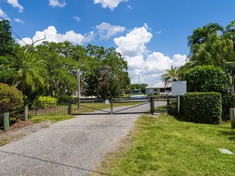 7614 Peninsular Drive Sarasota FL 34231