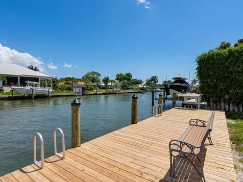 7614 Peninsular Drive Sarasota FL 34231