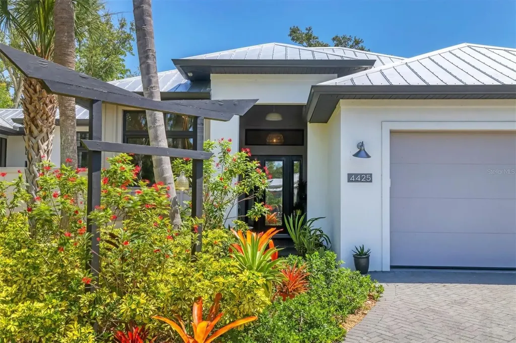 4425 Lords Drive Sarasota FL 34231