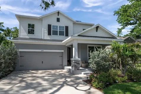 8095 35th Avenue N St Petersburg FL 33710