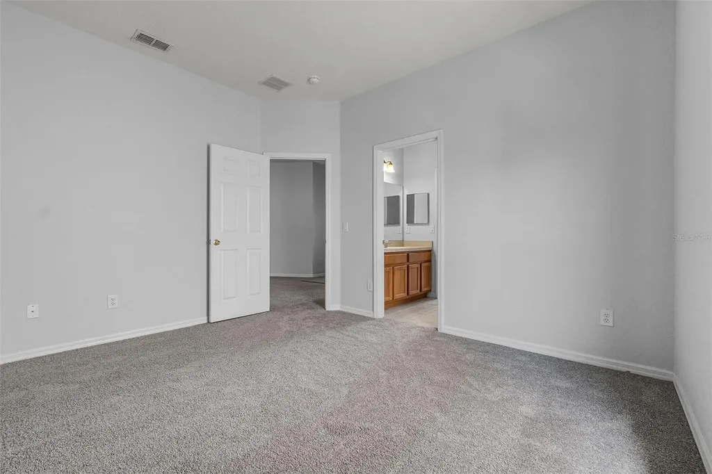 16614 Lazy Breeze Loop Clermont FL 34714