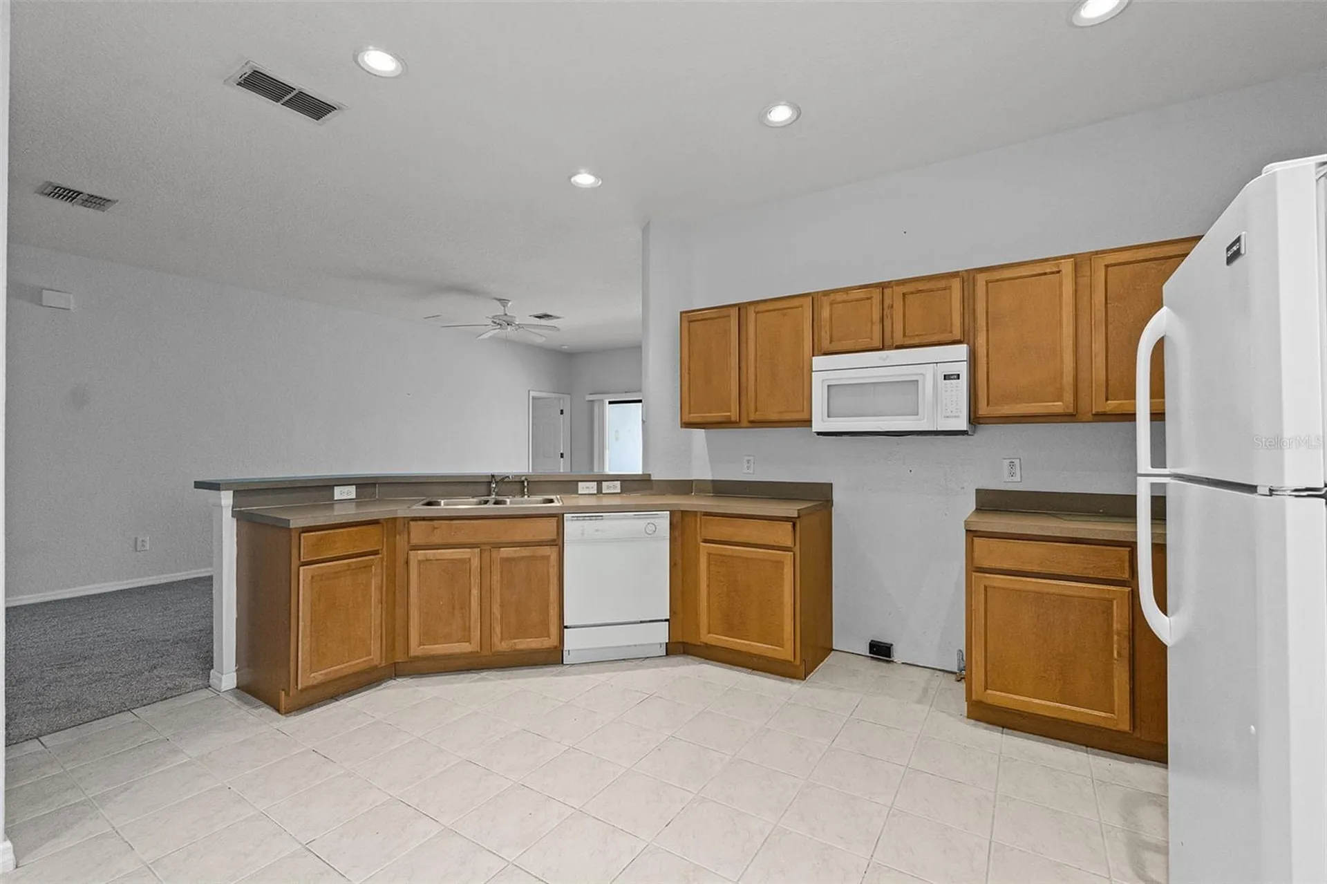 16614 Lazy Breeze Loop Clermont FL 34714