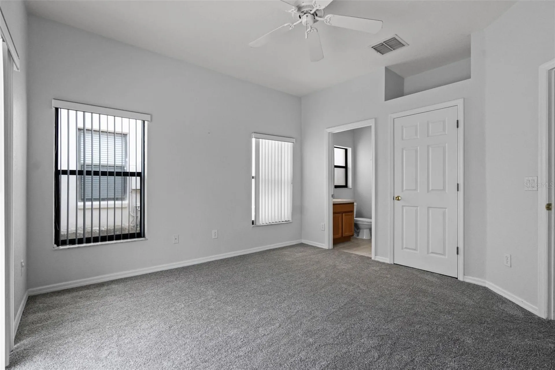 16614 Lazy Breeze Loop Clermont FL 34714