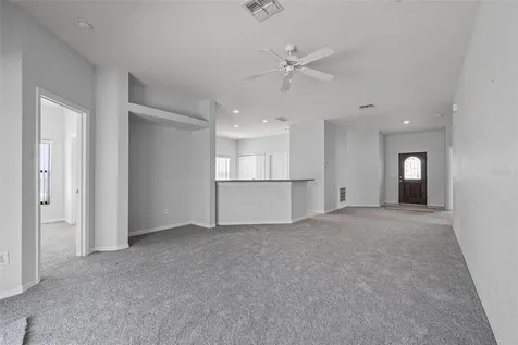 16614 Lazy Breeze Loop Clermont FL 34714