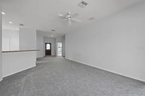 16614 Lazy Breeze Loop Clermont FL 34714