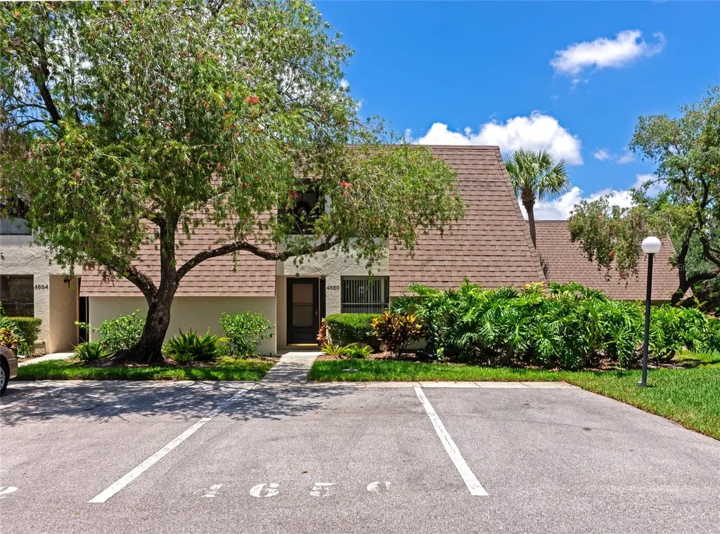 4650 Ringwood Meadow Sarasota FL 34235