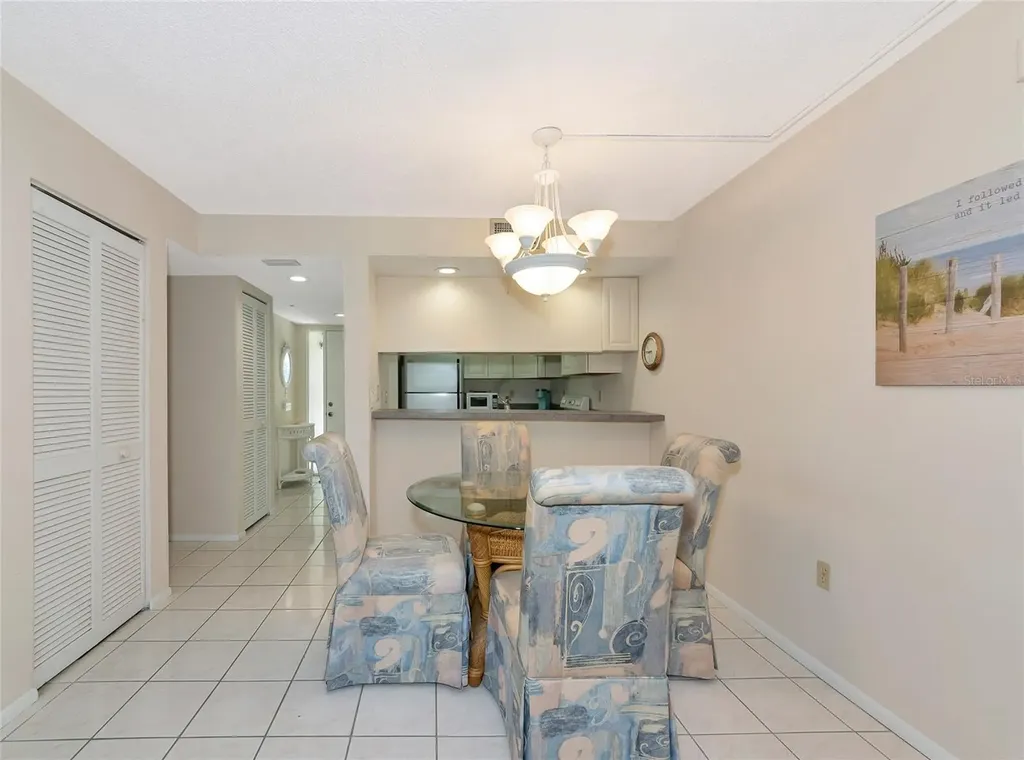 4650 Ringwood Meadow Sarasota FL 34235