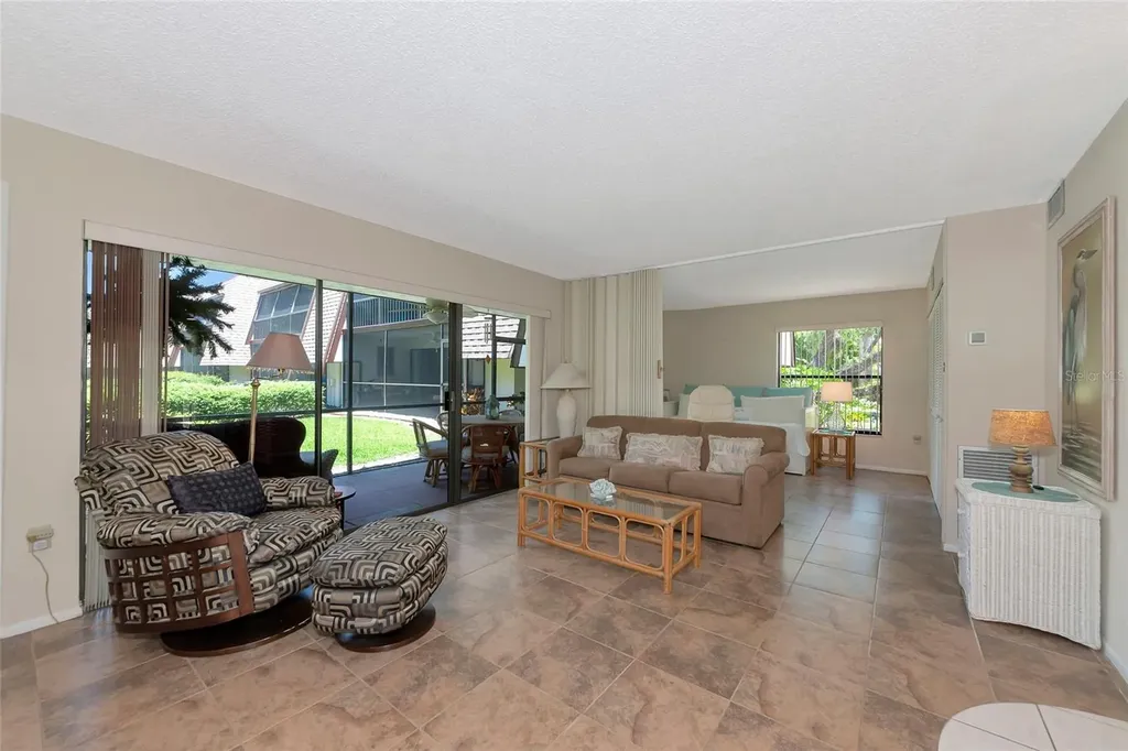 4650 Ringwood Meadow Sarasota FL 34235